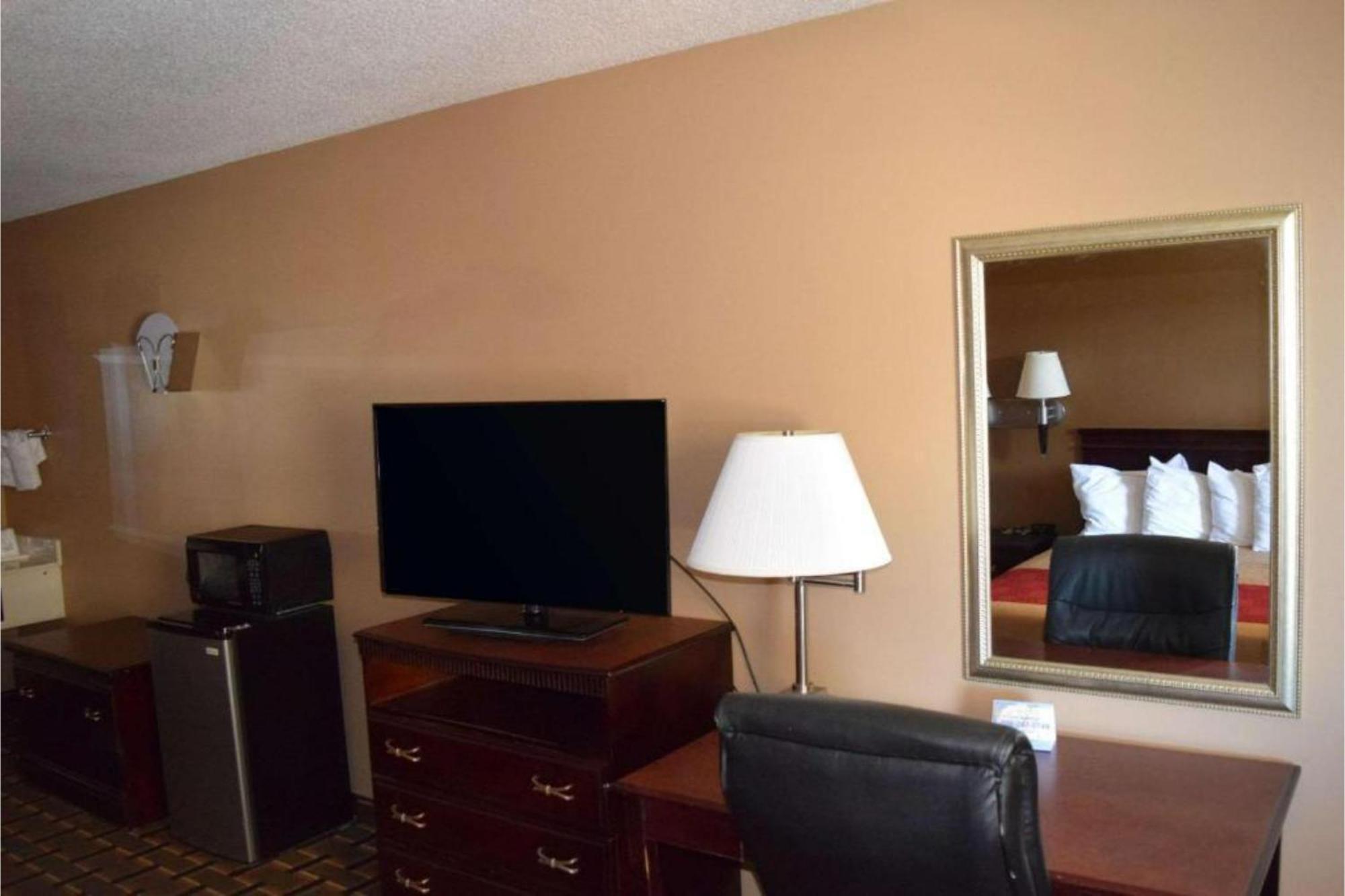 Oyo Sc I-77 Hotel 2*
